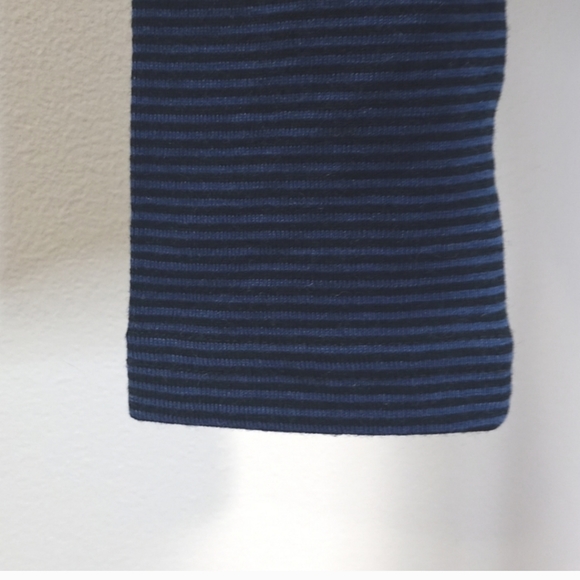 100% Merino Wool Striped Blue and Black cardigan - Picture 4 of 7